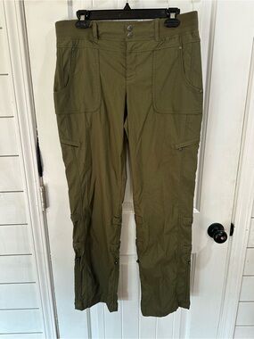 Athleta Olive cargo hiking Utility Straight-Leg Pants